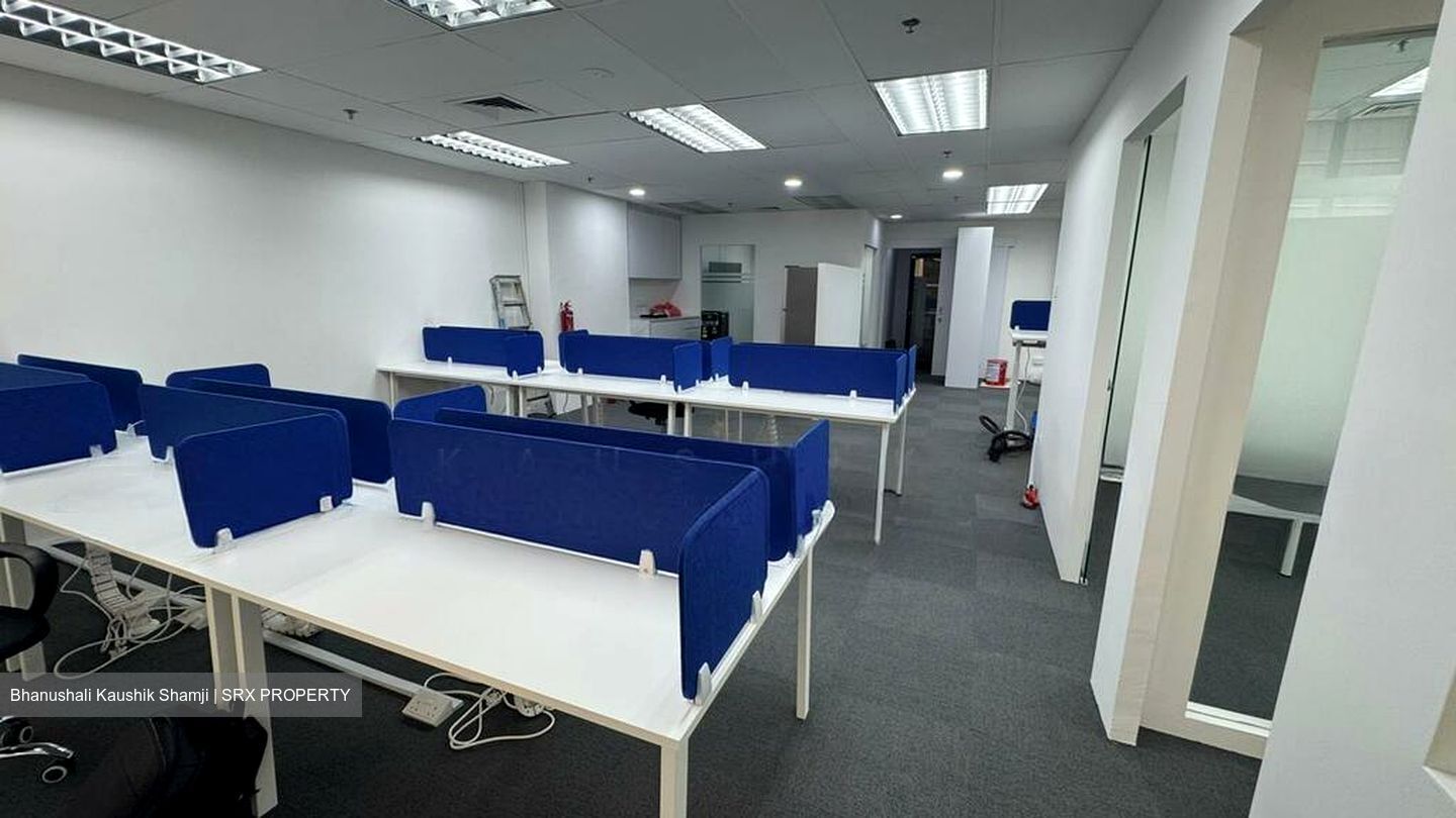 International Plaza (D2), Office #524488121